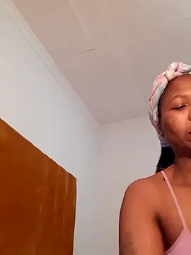 Snapshot of realsquirter chatting on November 2025 10:26:01 AM realsquirter online show from November 2025 10:26:01 AM