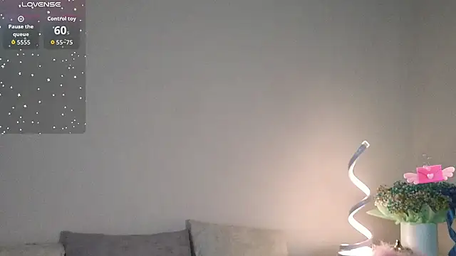 chloi hes online show from November 2025 11:36:01 AM