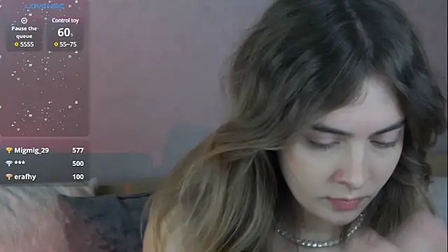 chloi hes online show from December 2024 03:53:02 PM