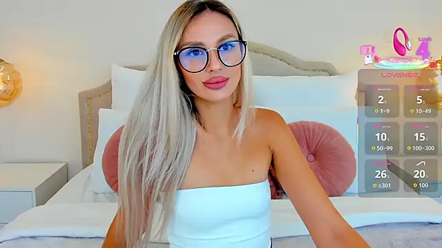 MissLoou online show from September 2025 05:07:01 AM