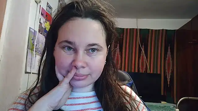 Snapshot of Cora_Maro chatting on October 2025 01:01:02 PM Cora Maro online show from October 2025 01:01:02 PM