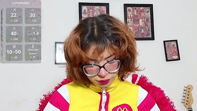 RoxaneEvans  online show from April 2026 08:32:02 PM