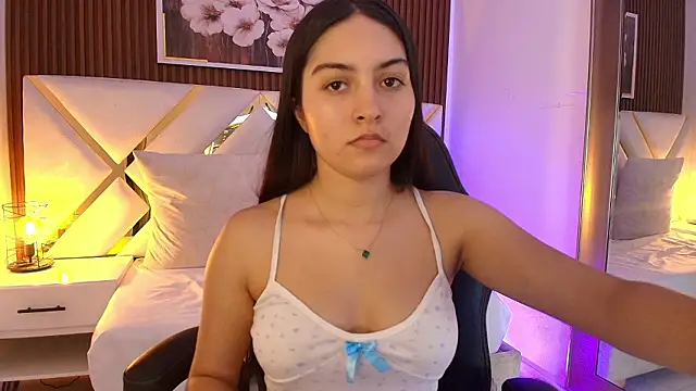 Emelie Ch1 online show from January 2026 03:32:01 AM