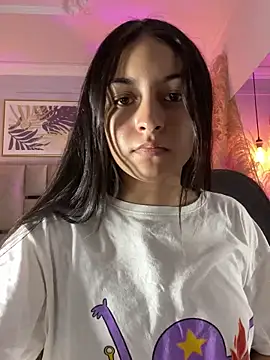 Snapshot of Emelie_Ch1 chatting on March 2025 10:53:01 PM Emelie Ch1 online show from March 2025 10:53:01 PM