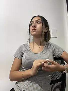 Snapshot of Emelie_Ch1 chatting on March 2025 10:48:01 PM Emelie Ch1 online show from March 2025 10:48:01 PM