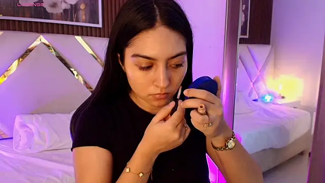 Emelie Ch1 online show from May 2026 08:17:02 AM