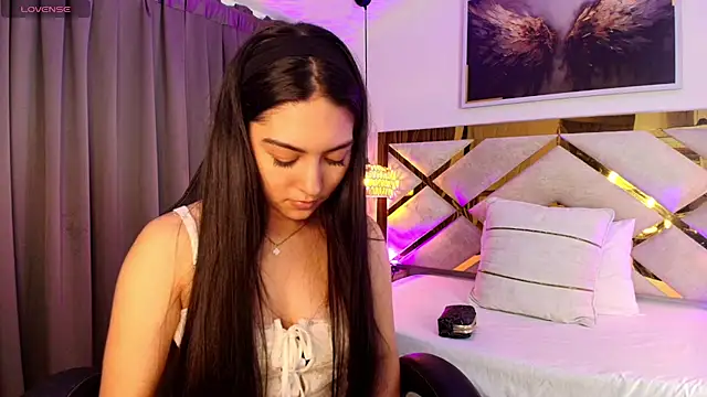 Emelie Ch1 online show from May 2026 09:03:01 AM