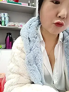 Snapshot of AHL756 chatting on February 2025 05:46:02 AM AHL756 online show from February 2025 05:46:02 AM