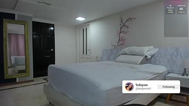 charolbruce 1 online show from March 2026 11:39:02 AM