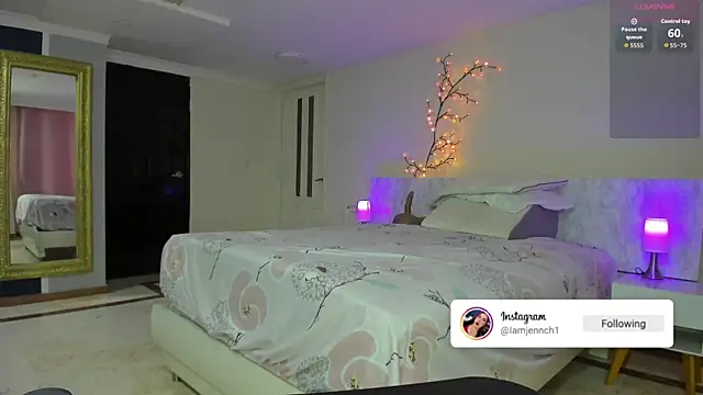 charolbruce 1 online show from December 2025 12:08:01 PM