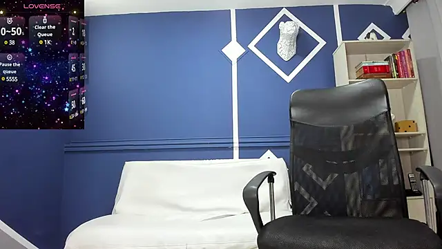 charolbruce 1 online show from March 2025 05:46:01 PM