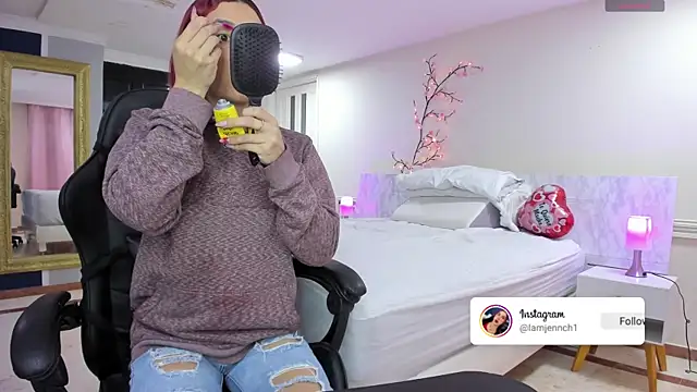 charolbruce 1 online show from February 2026 11:54:01 AM