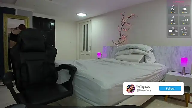 charolbruce 1 online show from March 2026 11:59:02 AM