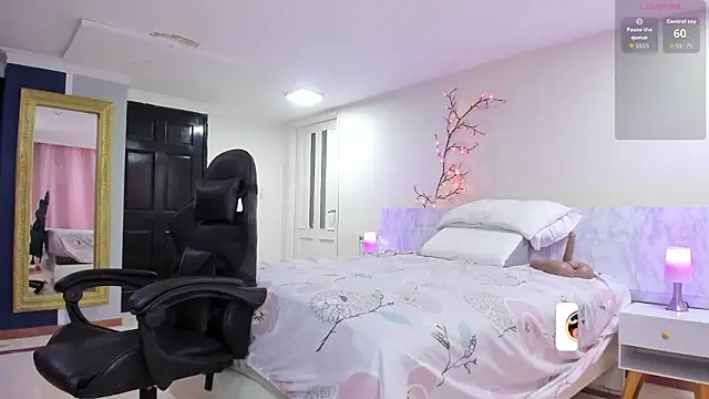 charolbruce 1 online show from February 2026 12:21:01 PM