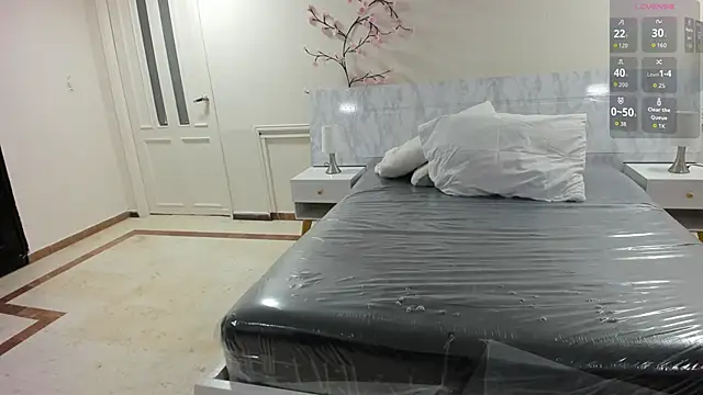 charolbruce 1 online show from April 2026 11:44:02 AM