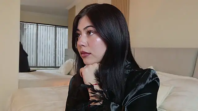 Zoe Benson online show from October 2025 01:10:01 PM