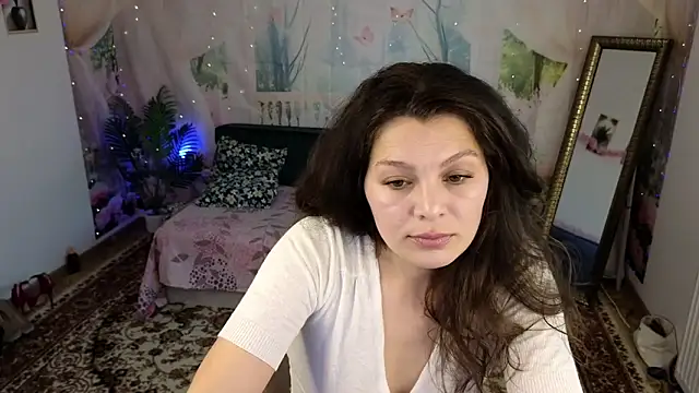 MadameDeFeu online show from June 2026 06:57:01 AM