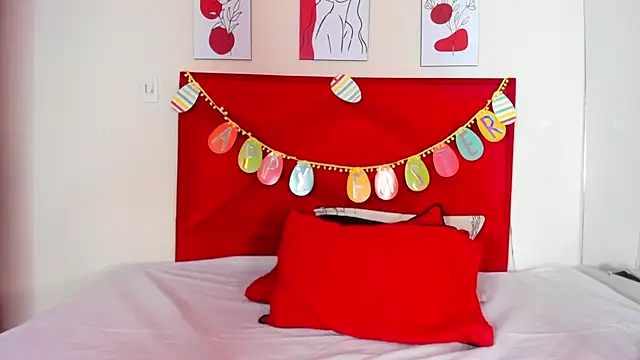 DakotaHoland online show from April 2026 07:37:02 PM