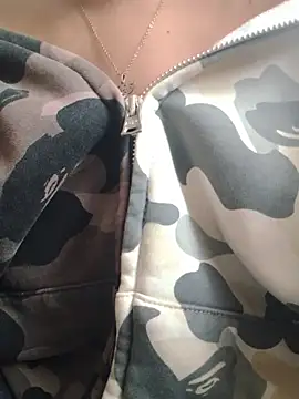 DakotaHoland online show from November 2025 05:57:01 PM