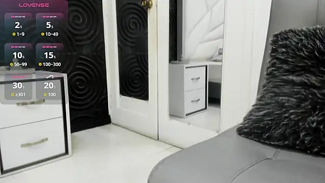 AbigailWilliams  online show from December 2025 01:02:02 PM