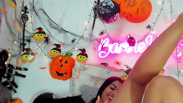 BarbieHotLaura online show from October 2025 03:49:02 AM