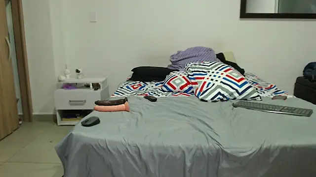 AnnieRoss69 online show from October 2025 11:23:01 PM