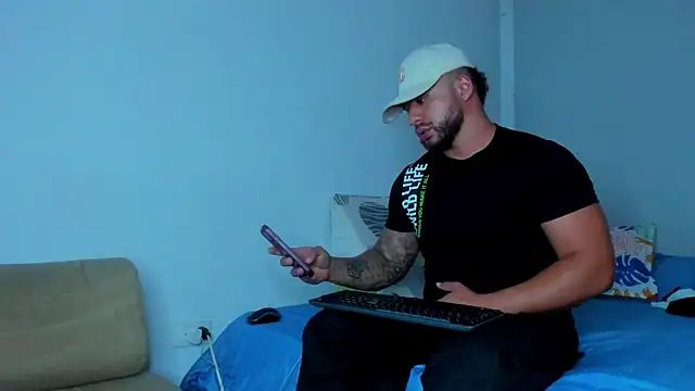 ToonyDee online show from November 2025 03:54:02 AM