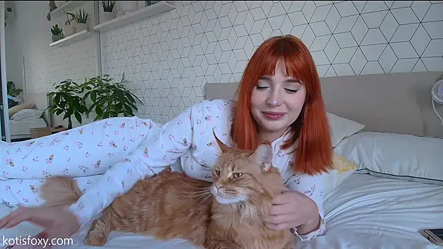 Kotis Foxy online show from December 2024 01:08:01 PM