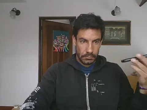 elkike1980 online show from May 2026 12:02:02 PM