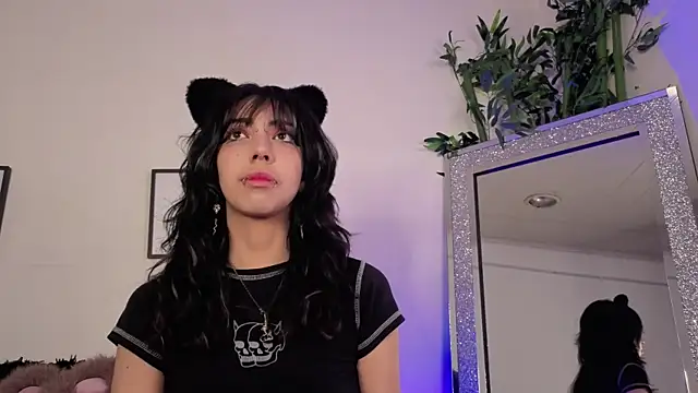 Nyx nayla online show from October 2025 06:36:02 AM