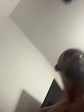 Snapshot of DaddySonBR chatting on December 2025 06:08:02 AM DaddySonBR online show from December 2025 06:08:02 AM