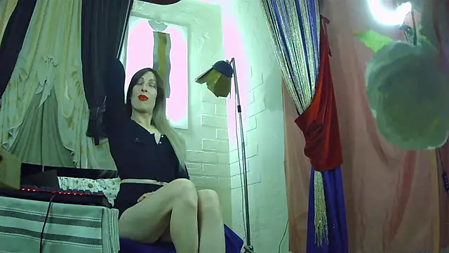 Mary Loon online show from January 2026 12:09:02 PM