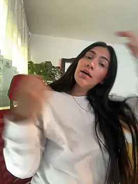 emmily d online show from November 2025 06:22:01 PM