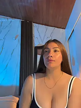 Snapshot of emmily_d chatting on May 2026 10:13:01 PM emmily d online show from May 2026 10:13:01 PM