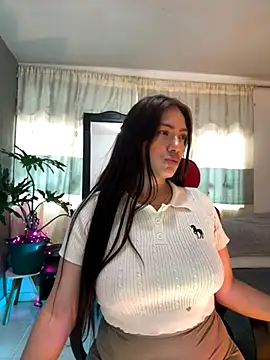 emmily d online show from November 2025 09:15:04 PM