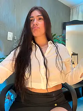 emmily d online show from December 2025 05:55:02 PM