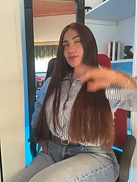 emmily d online show from February 2026 07:03:02 PM