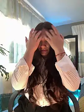 emmily d online show from December 2025 06:55:02 PM