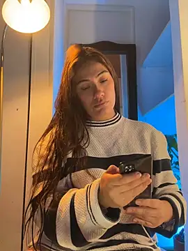 emmily d online show from April 2026 06:04:02 PM