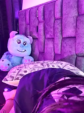 Nicole420squirt online show from January 2025 01:27:01 AM