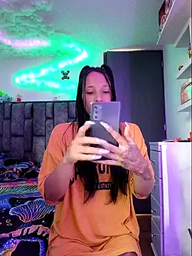 Nicole420squirt online show from October 2025 06:01:02 PM