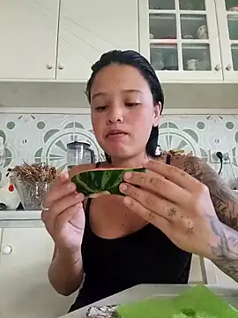 LorenRosse online show from September 2025 04:44:01 AM