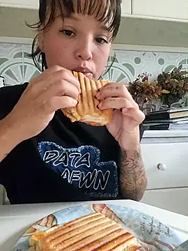 LorenRosse online show from October 2025 04:24:02 AM