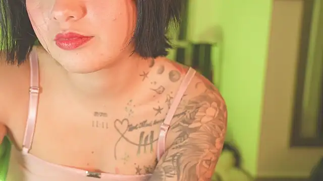 LorenRosse online show from December 2025 11:27:02 PM