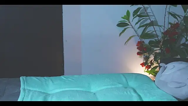LorenRosse online show from May 2026 11:03:03 PM