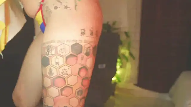 LorenRosse online show from June 2026 11:47:01 PM