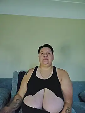 DevilDahm online show from August 2026 12:00:01 PM