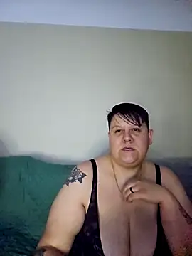 DevilDahm online show from April 2026 12:18:02 AM