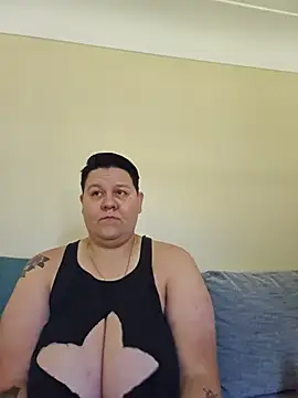 DevilDahm online show from June 2026 06:24:02 PM