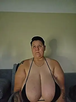 DevilDahm online show from July 2026 10:45:02 AM